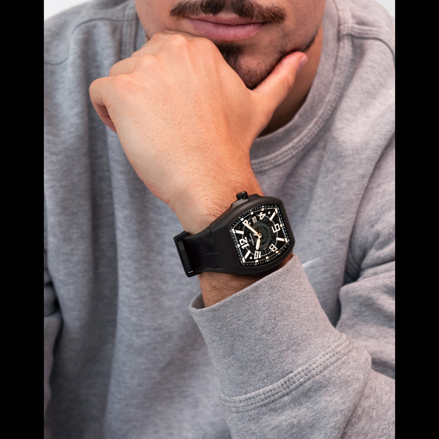 ARISTOCRATE Analog Dark Black